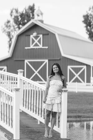 Tara Ludwig Spring Photos